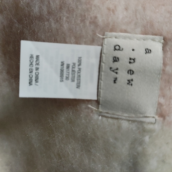 A New Day Fringe Scarf/Wrap - Picture 5 of 7